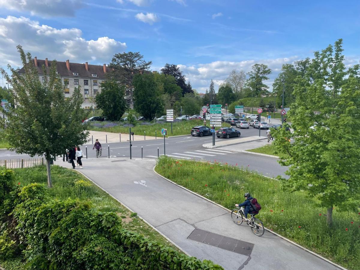 Situe A 5 Minutes De La Gare Daire Besançon Dış mekan fotoğraf