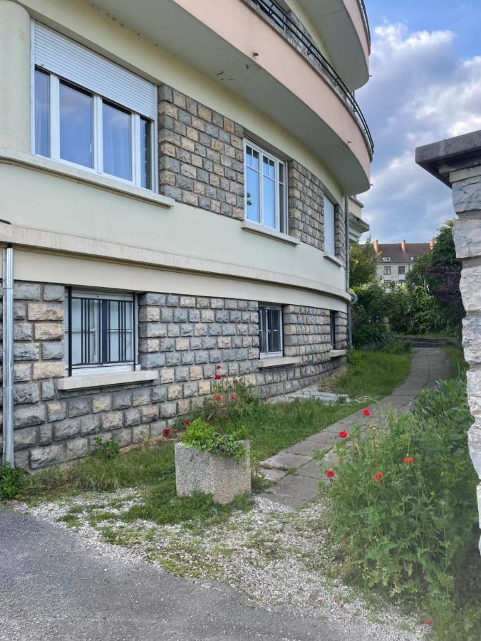 Situe A 5 Minutes De La Gare Daire Besançon Dış mekan fotoğraf